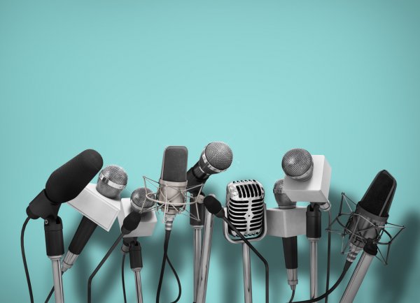 Гол Роналду помог Манчестер Юнайтед разгромить Брентфорд в АПЛ